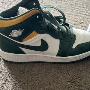 Nike Green and Yellow Sneakers